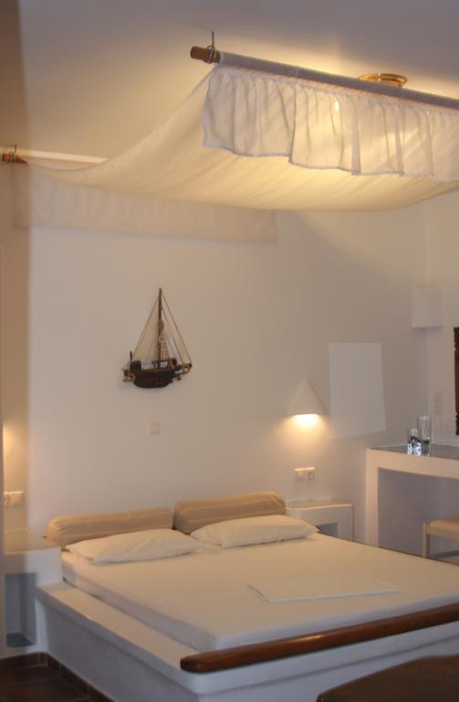 Giannoulis Hotel Adamantas  Exterior photo