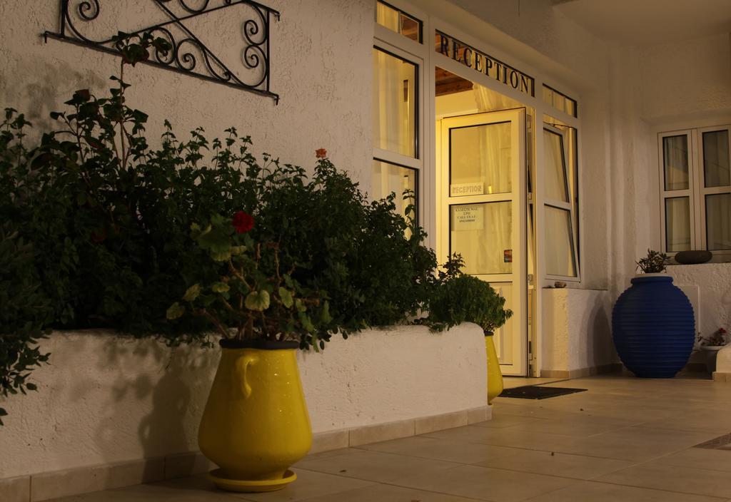 Giannoulis Hotel Adamantas  Exterior photo