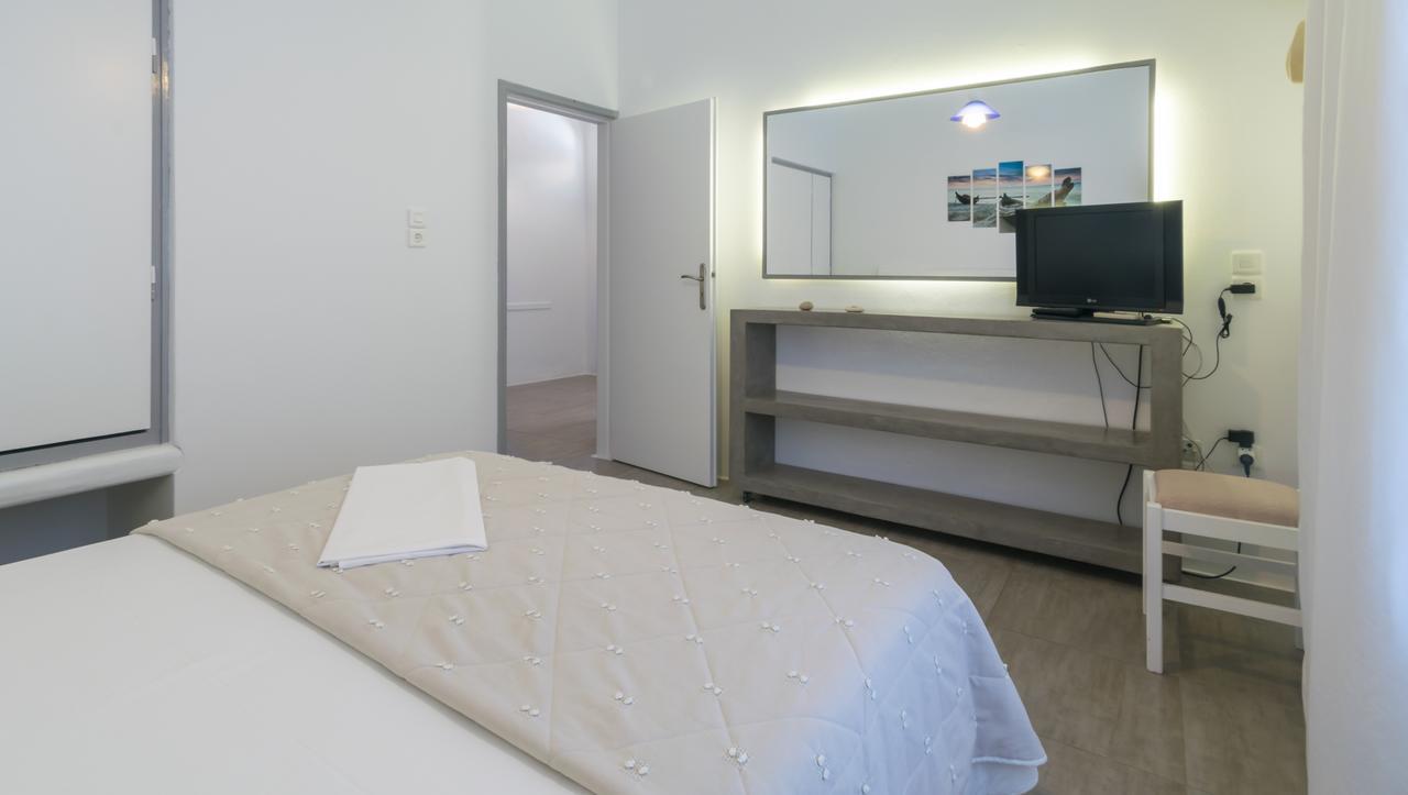 Giannoulis Hotel Adamantas  Exterior photo