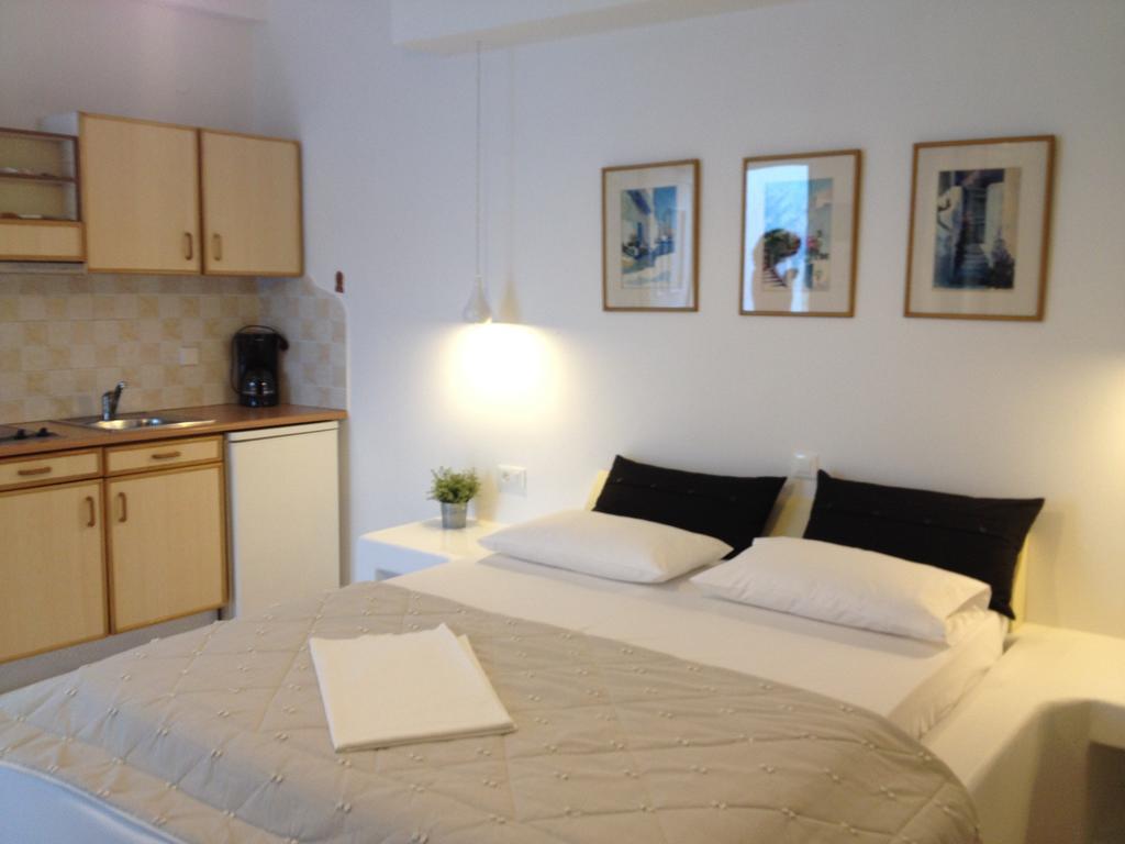 Giannoulis Hotel Adamantas  Exterior photo