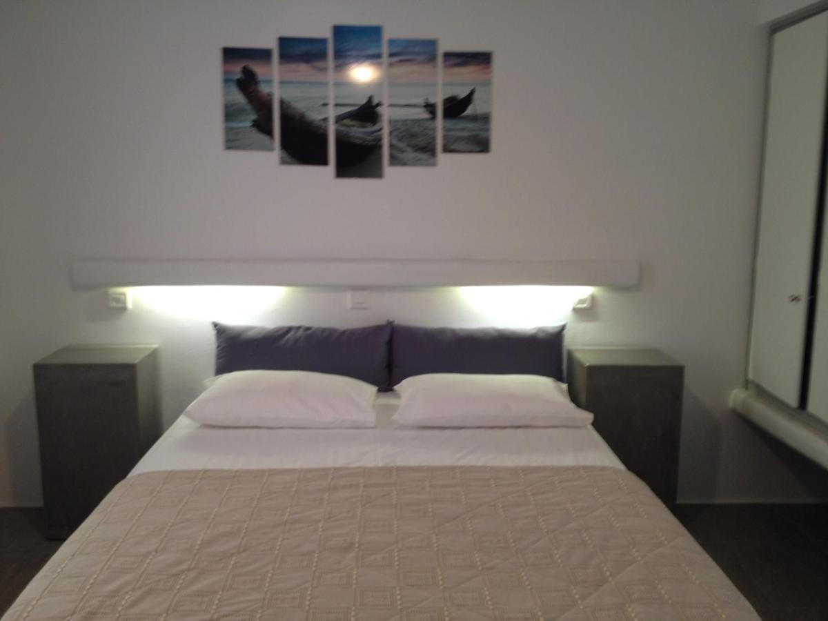Giannoulis Hotel Adamantas  Exterior photo